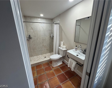 995 9th Avenue S - Photo Thumbnail 12