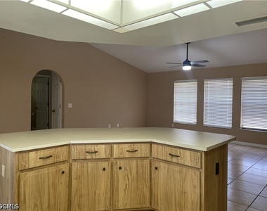 531 Sw 36th Street - Photo Thumbnail 10