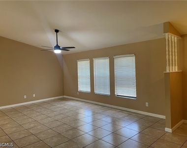 531 Sw 36th Street - Photo Thumbnail 2