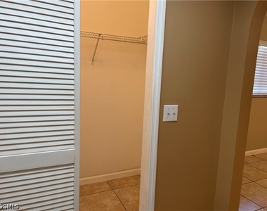 531 Sw 36th Street - Photo Thumbnail 15