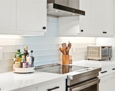 1111 Central Avenue - Photo Thumbnail 2