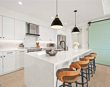 1111 Central Avenue - Photo Thumbnail 1