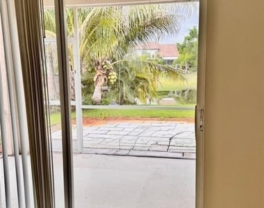 26527 Robin Way - Photo Thumbnail 9