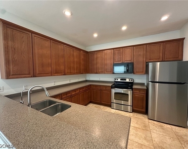 26527 Robin Way - Photo Thumbnail 5
