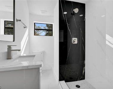 356 New York Drive - Photo Thumbnail 27
