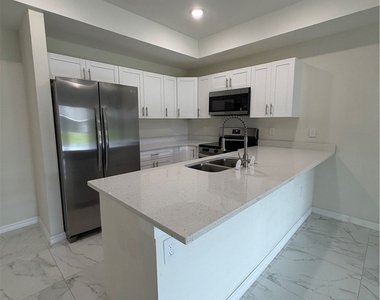 4715 26th Street Sw - Photo Thumbnail 5
