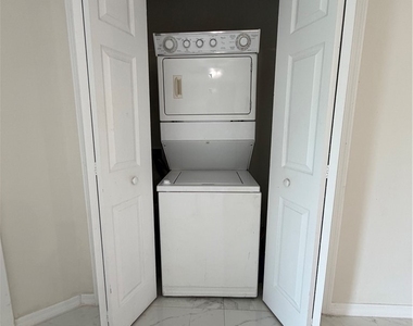 4715 26th Street Sw - Photo Thumbnail 7