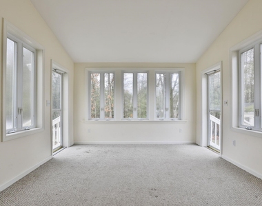 54 Vandora - Photo Thumbnail 18