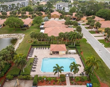 9028 Aegean Circle - Photo Thumbnail 13