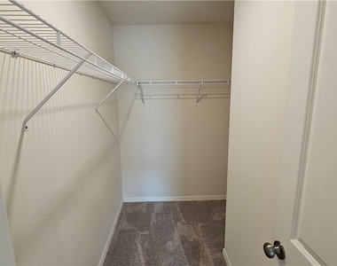 9028 Aegean Circle - Photo Thumbnail 8