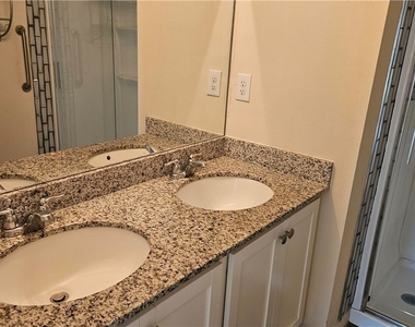 9028 Aegean Circle - Photo Thumbnail 7