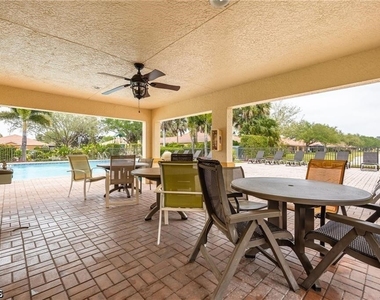 9028 Aegean Circle - Photo Thumbnail 15