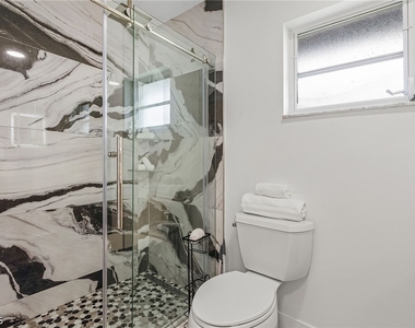 1721 Se 6th Lane - Photo Thumbnail 33