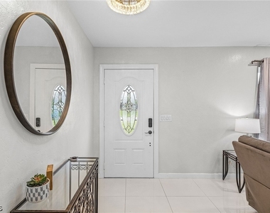 1721 Se 6th Lane - Photo Thumbnail 9