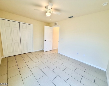 1044 Ne 8th Place - Photo Thumbnail 9