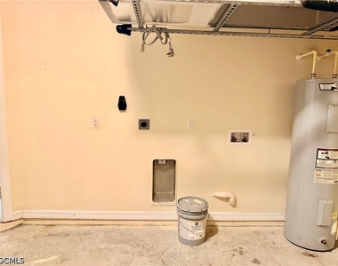 1044 Ne 8th Place - Photo Thumbnail 13