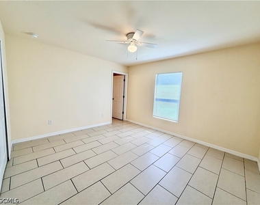 1044 Ne 8th Place - Photo Thumbnail 10