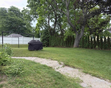 573 Spruce - Photo Thumbnail 25