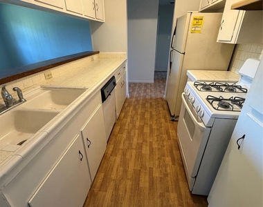 3310 Forest Glen Street - Photo Thumbnail 7