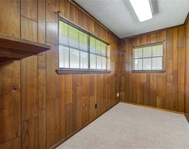 4704 1st Street - Photo Thumbnail 21