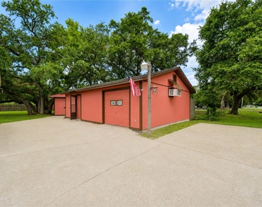 4704 1st Street - Photo Thumbnail 7