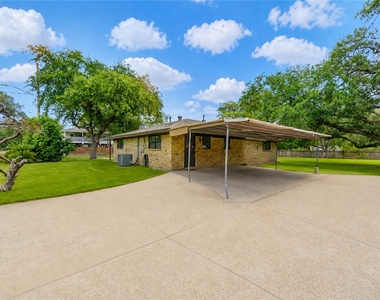 4704 1st Street - Photo Thumbnail 6
