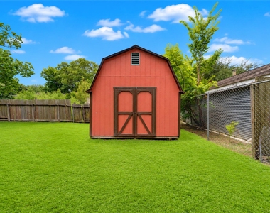 4704 1st Street - Photo Thumbnail 37