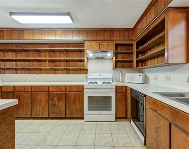4704 1st Street - Photo Thumbnail 16