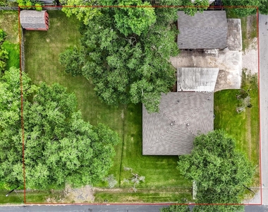 4704 1st Street - Photo Thumbnail 9