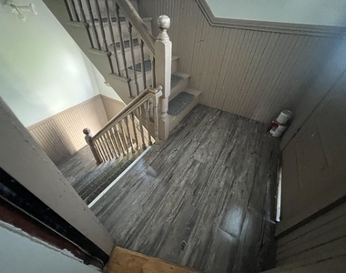 551 Montgomery - Photo Thumbnail 12