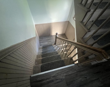 551 Montgomery - Photo Thumbnail 11