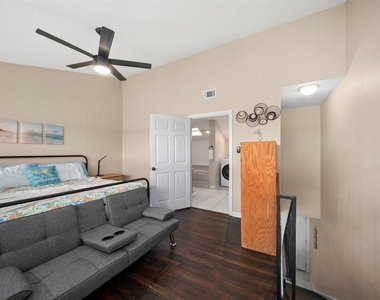 7041 Kingston Cove Lane - Photo Thumbnail 26