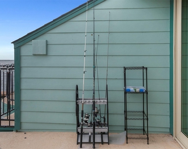 7041 Kingston Cove Lane - Photo Thumbnail 9