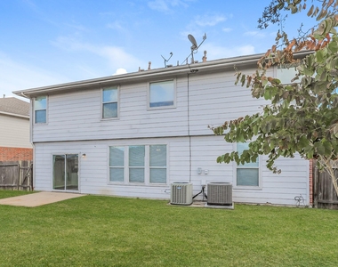 16318 Autumn Leigh Drive - Photo Thumbnail 14