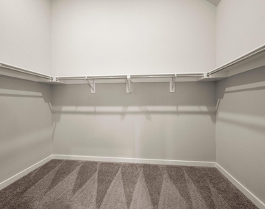 150 Mayfield Drive - Photo Thumbnail 19