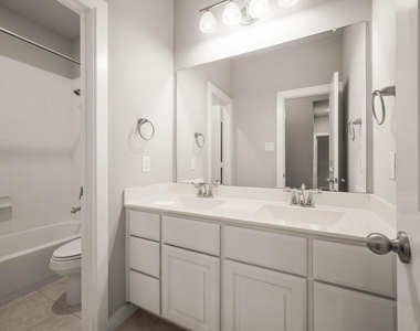 150 Mayfield Drive - Photo Thumbnail 24