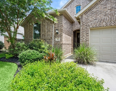 150 Mayfield Drive - Photo Thumbnail 26