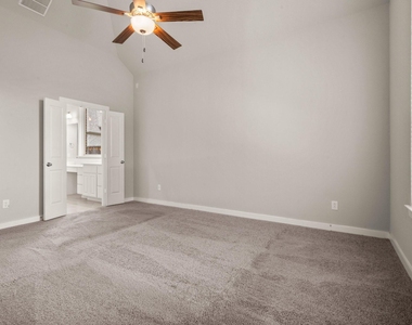 150 Mayfield Drive - Photo Thumbnail 15