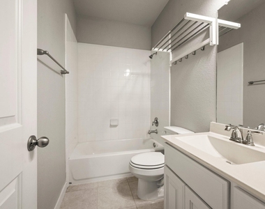 150 Mayfield Drive - Photo Thumbnail 21