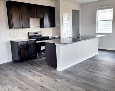 22103 Grand Majestic - Photo Thumbnail 3