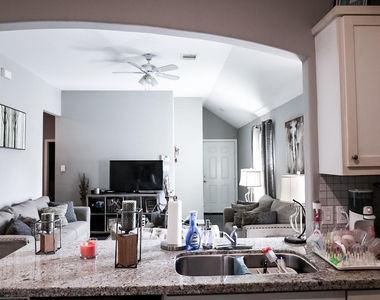 2514 Lee Street - Photo Thumbnail 4