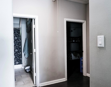 2514 Lee Street - Photo Thumbnail 15