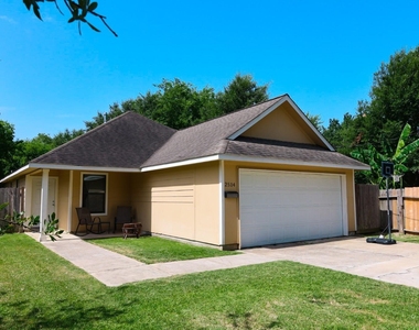 2514 Lee Street - Photo Thumbnail 1