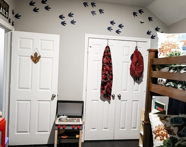 2514 Lee Street - Photo Thumbnail 16