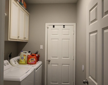 2514 Lee Street - Photo Thumbnail 24