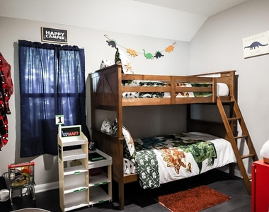 2514 Lee Street - Photo Thumbnail 17