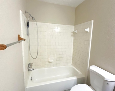 21314 Highland Knolls Drive - Photo Thumbnail 6