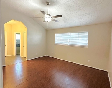21314 Highland Knolls Drive - Photo Thumbnail 7