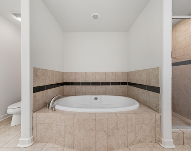 914 Main Street - Photo Thumbnail 9