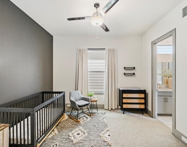523 W 25th Street - Photo Thumbnail 17